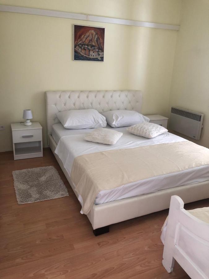 Apartmani Josipa Šibenik Esterno foto